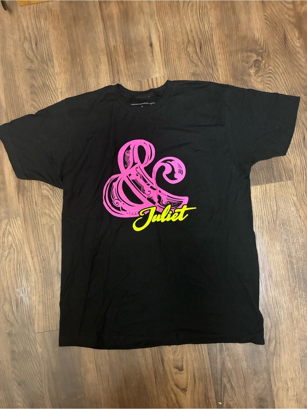 And & Juliet T Shirt World Tour Broadway Musical Graphic Tee L
